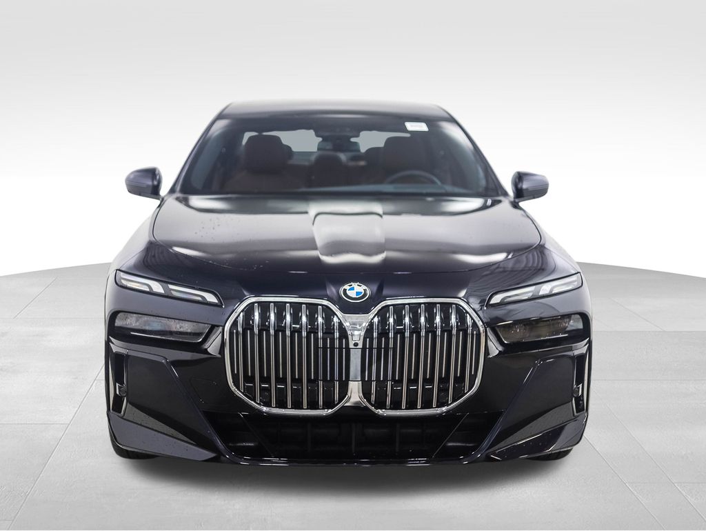 Thumbnail: 2025 BMW 7 Series - 8