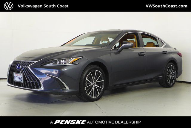 2022 Lexus ES 300h 1