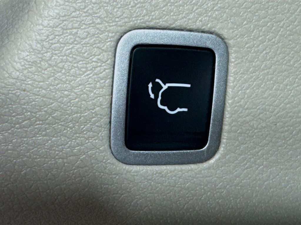 Used Car 2023 Chrysler Pacifica Hybrid  Touring L For Sale Under $20,000 In Austin, Texas