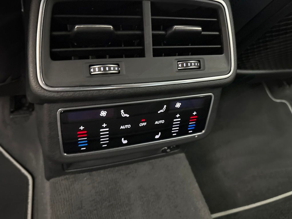 Thumbnail: 2021 Audi A6 - 31