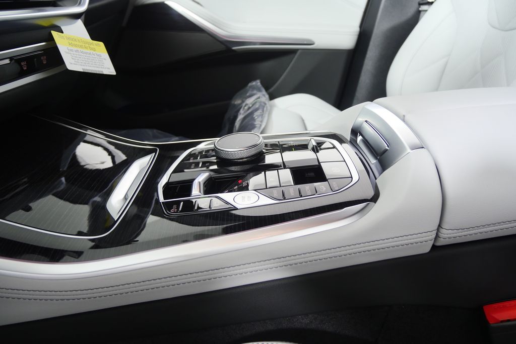 Thumbnail: 2026 BMW X5 - 22