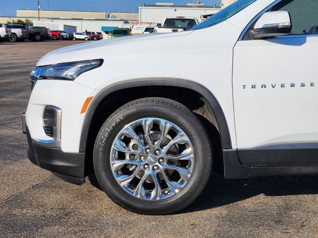 2023 Chevrolet Traverse LT 8