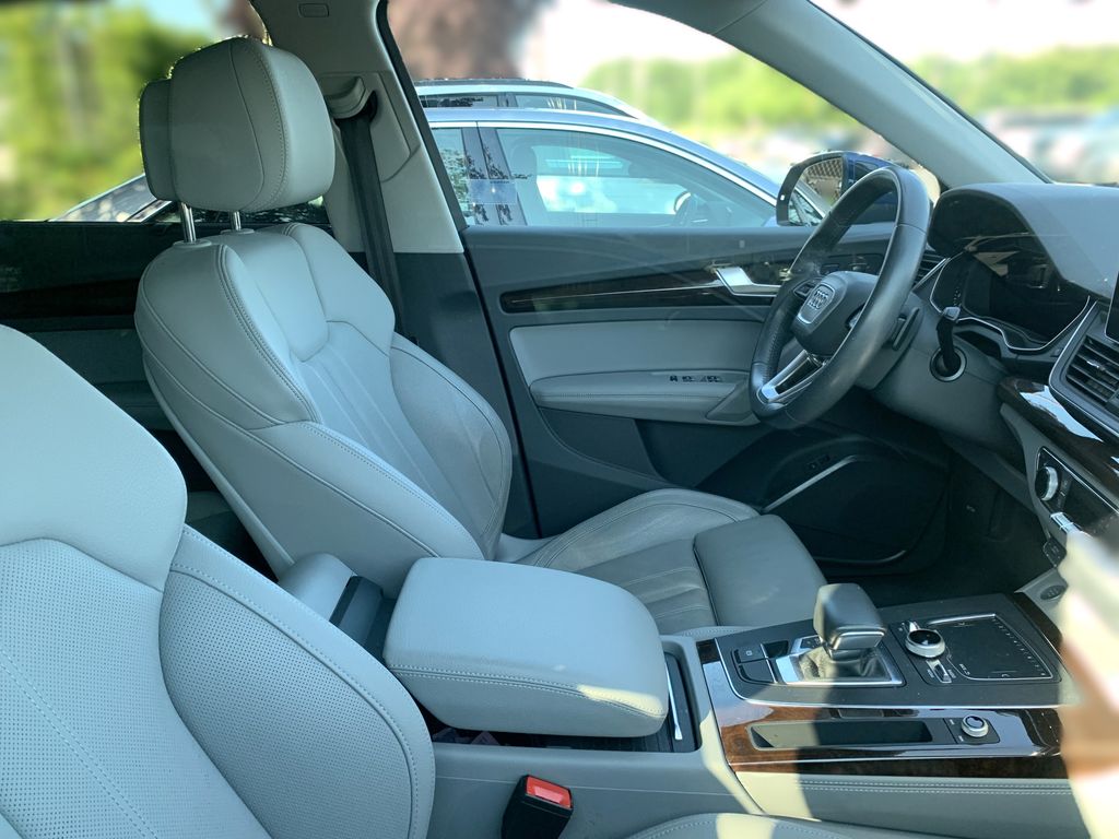 Thumbnail: 2019 Audi Q5 - 4