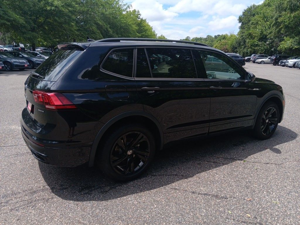 2024 Volkswagen Tiguan 2.0T SE R-Line Black 5