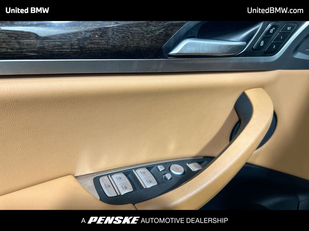 Thumbnail: 2025 BMW X4 - 11