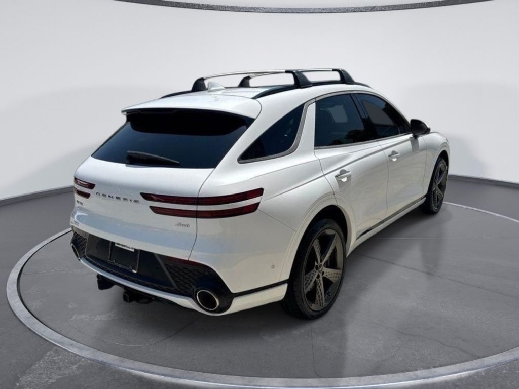 Used 2023 White Genesis 2.5T image 7