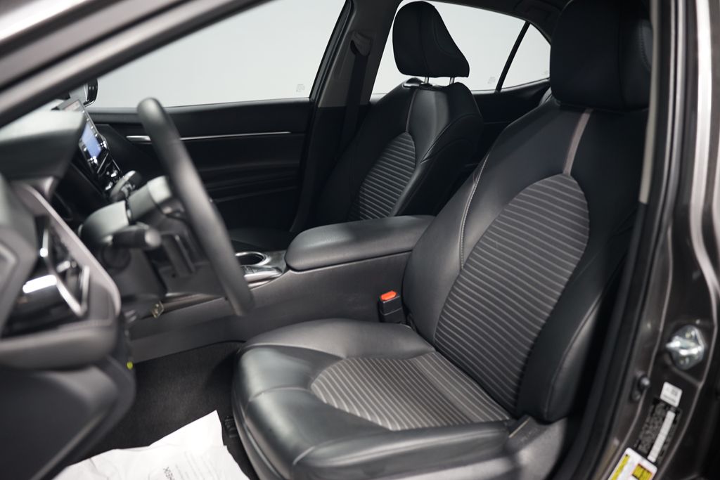 2024 Toyota Camry SE 26