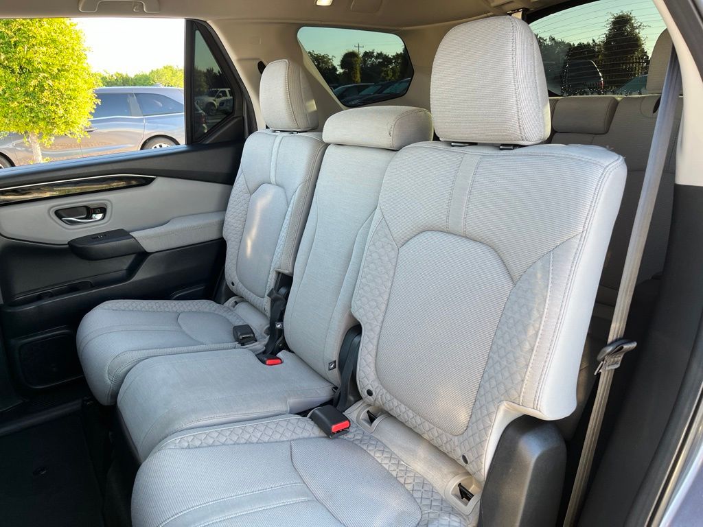 Thumbnail: 2023 Honda Pilot - 24