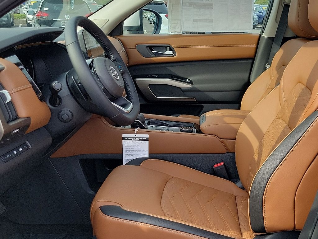 Thumbnail: 2025 Nissan Pathfinder - 8