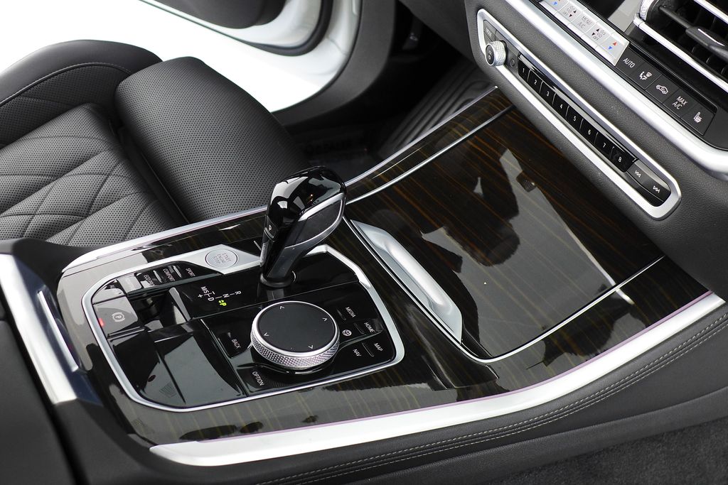 Thumbnail: 2023 BMW X5 - 15