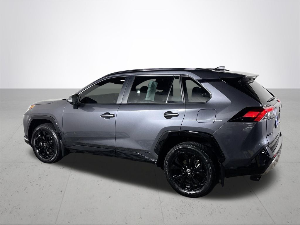 2022 Toyota RAV4 Hybrid SE