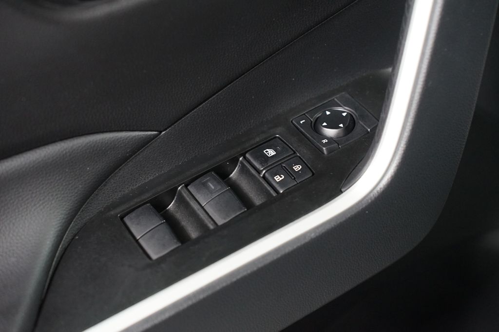 Thumbnail: 2025 Toyota RAV4 - 30