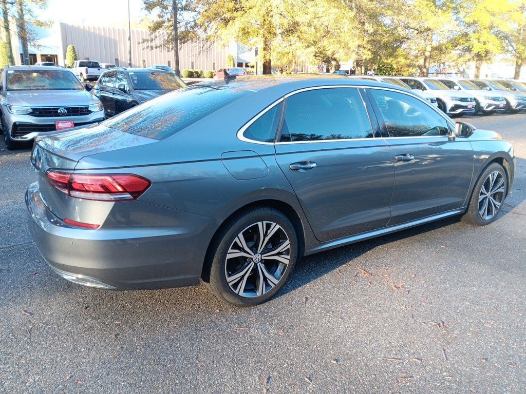 2020 Volkswagen Passat 2.0T SEL 5