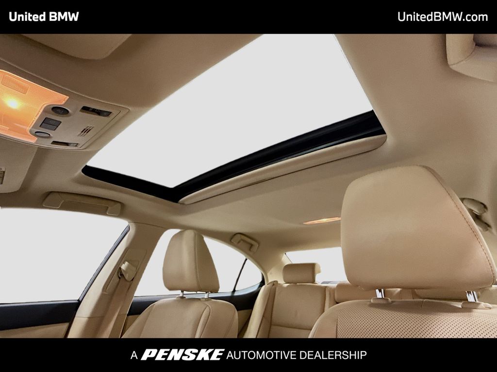 Thumbnail: 2013 Lexus ES - 12