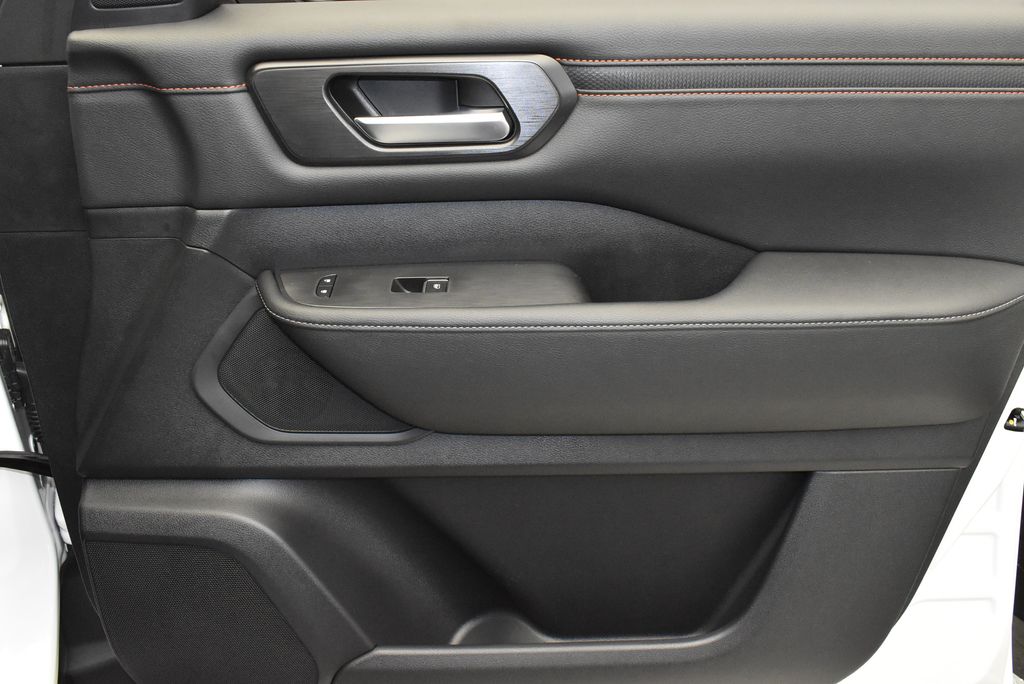 Thumbnail: 2025 Nissan Armada - 25