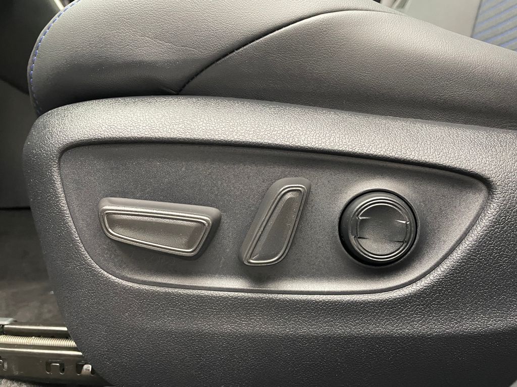 Thumbnail: 2025 Toyota RAV4 - 14