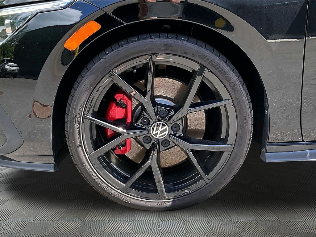 2024 Volkswagen Golf GTI — photo 28