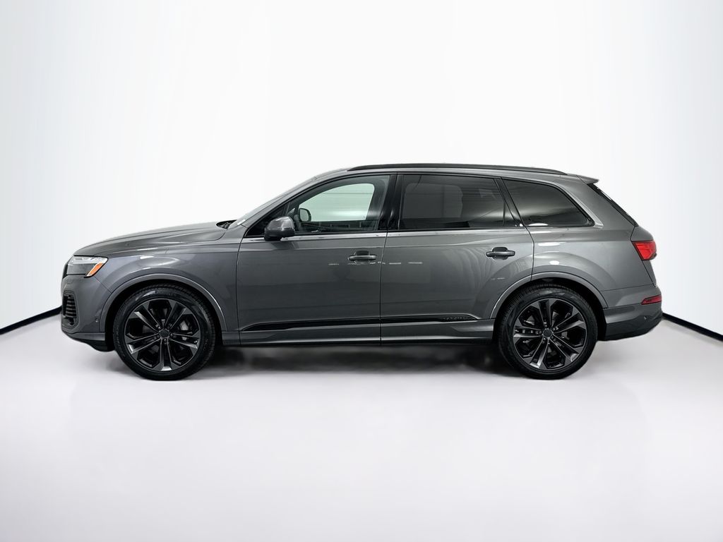 Thumbnail: 2026 Audi Q7 - 8