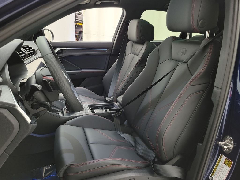 Thumbnail: 2025 Audi Q3 - 24