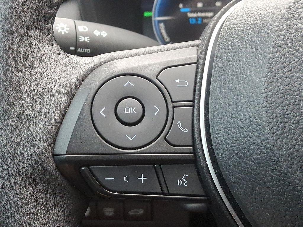 2024 Toyota RAV4 XSE 22
