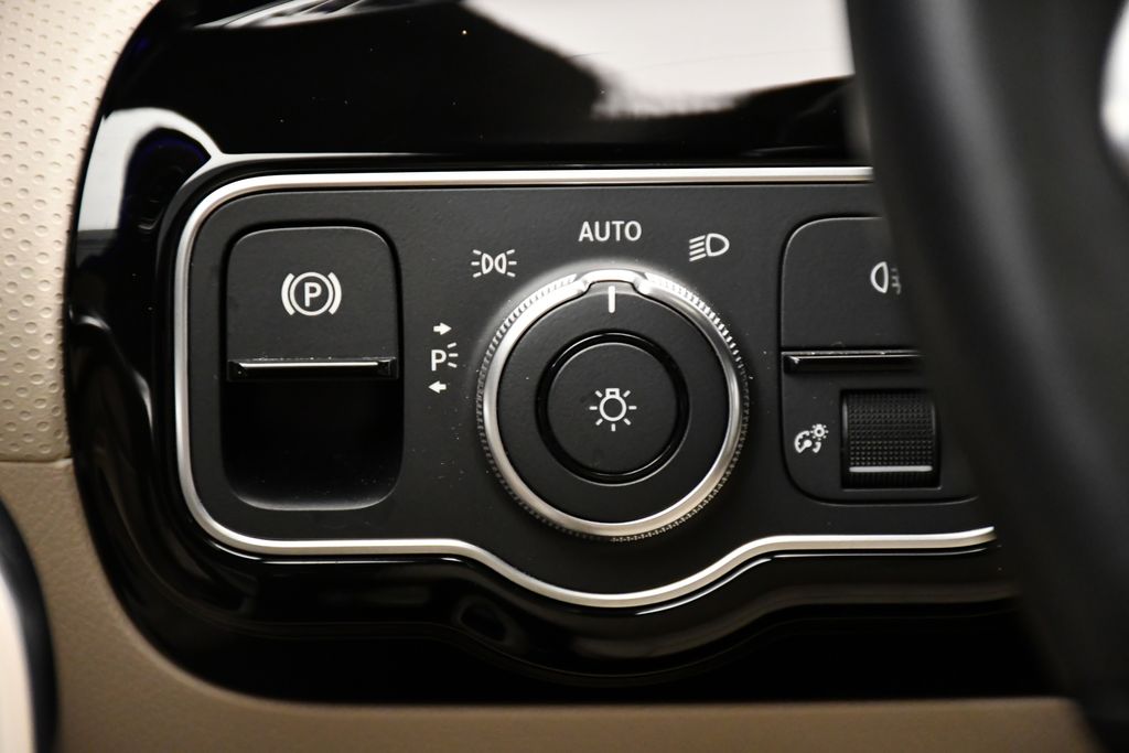 Thumbnail: 2023 Mercedes-Benz CLA - 20