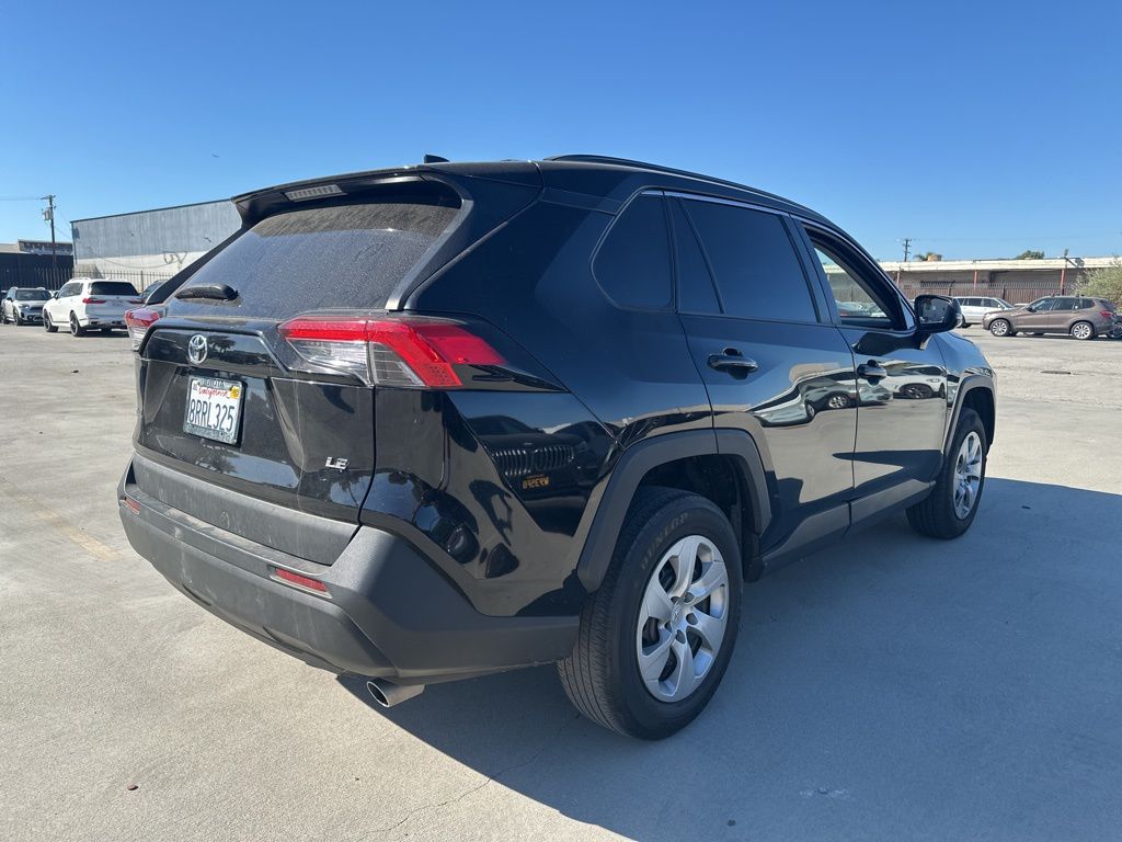 2020 Toyota RAV4 LE 3