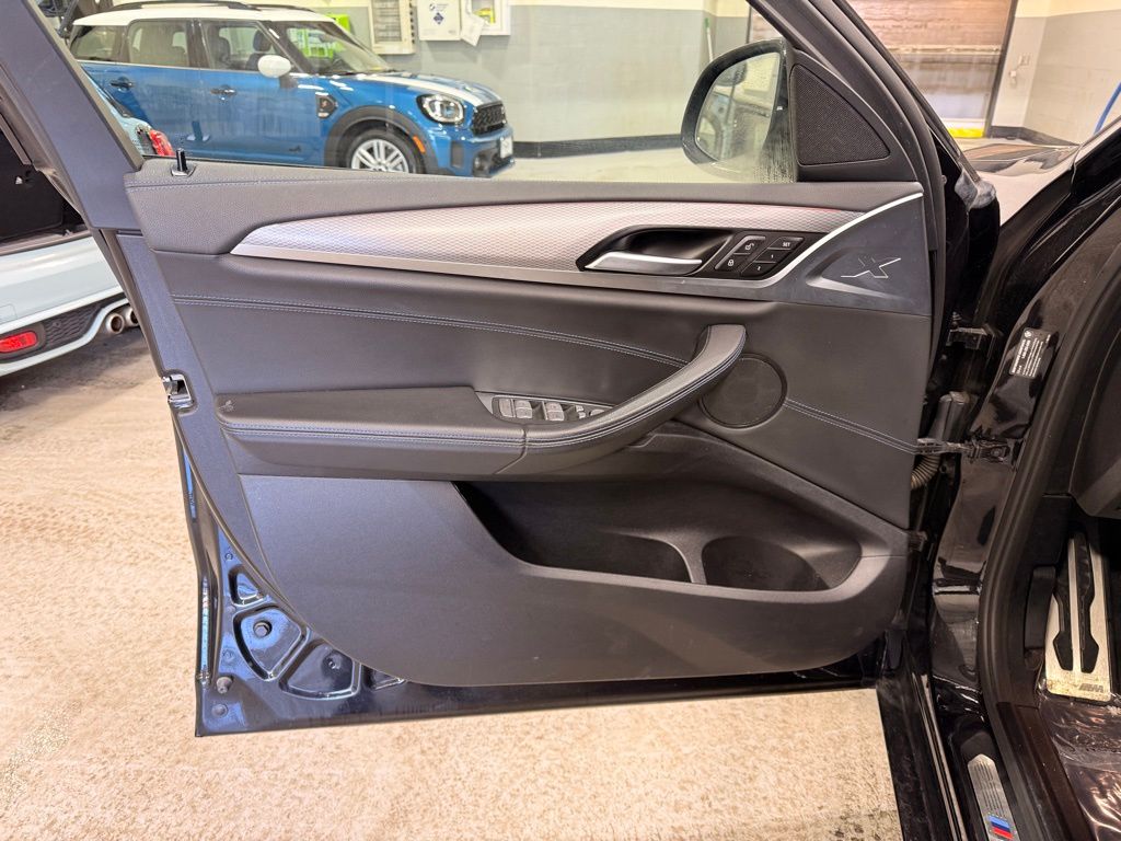 Thumbnail: 2020 BMW X4 - 10