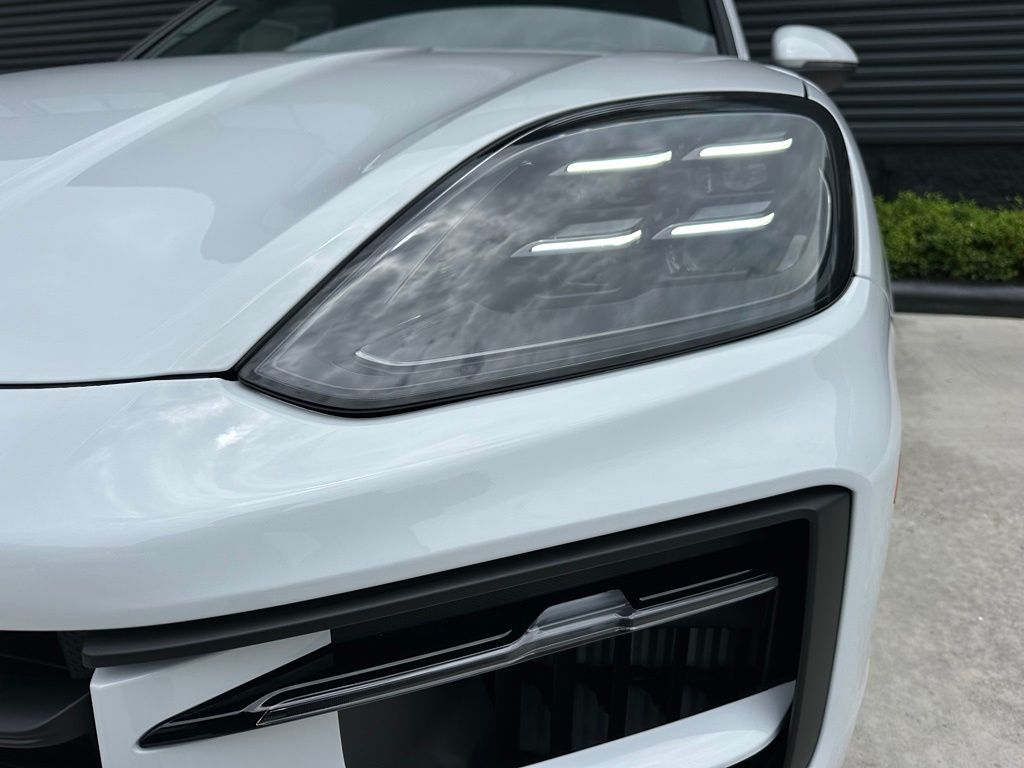 Thumbnail: 2026 Porsche  - 9