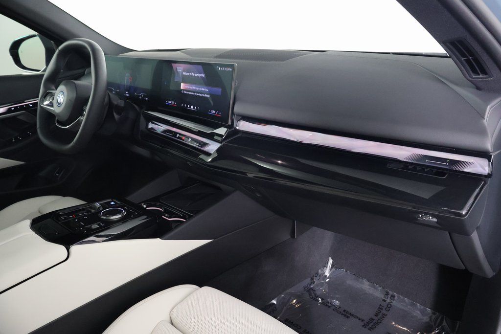 Thumbnail: 2024 BMW i5 - 9