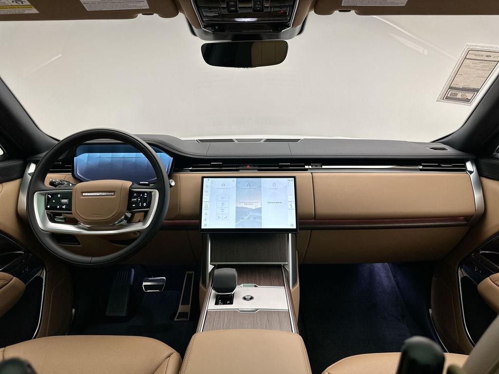 2025 Land Rover Range Rover SE 7