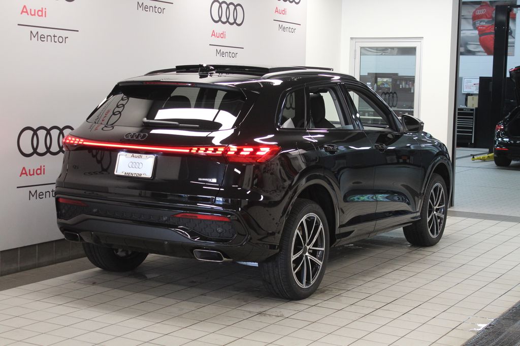 Thumbnail: 2026 Audi Q5 - 6