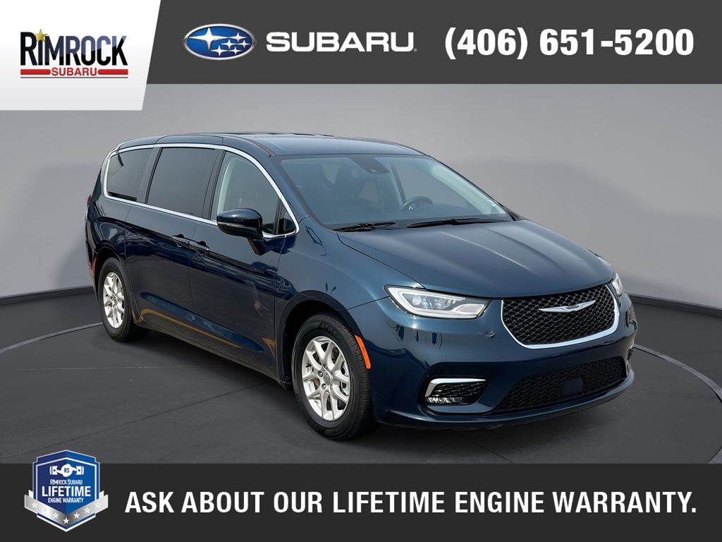  2023 Chrysler Pacifica Touring L FWD   