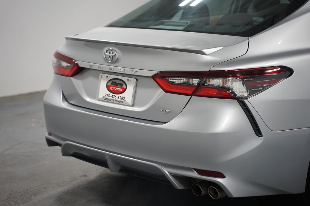 2022 Toyota Camry SE 9