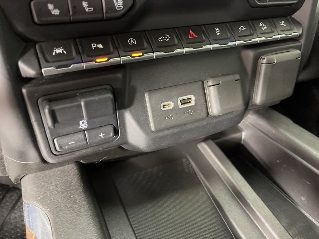 Thumbnail: 2021 Chevrolet Silverado 1500 - 31
