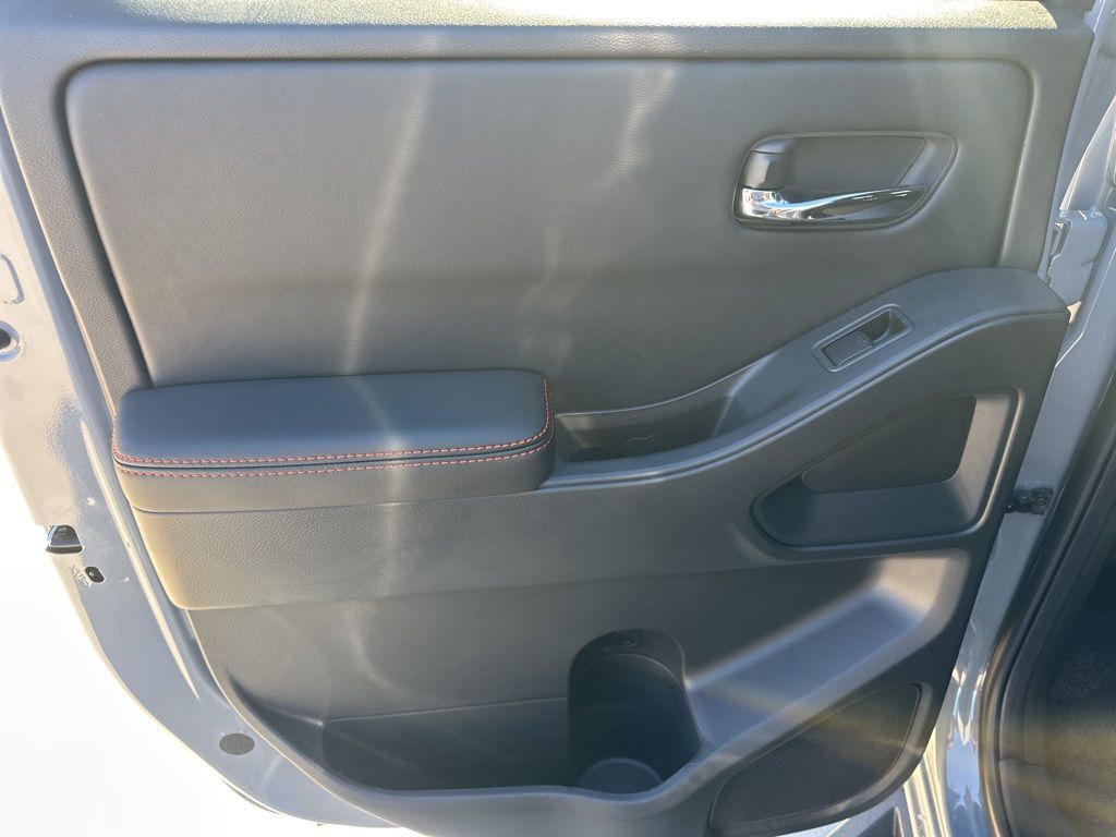 2025 Boulder Gray Pearl Nissan Frontier PRO-4X 4X4 Truck