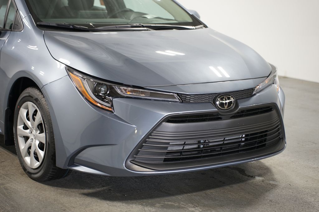 2025 Toyota Corolla LE 4