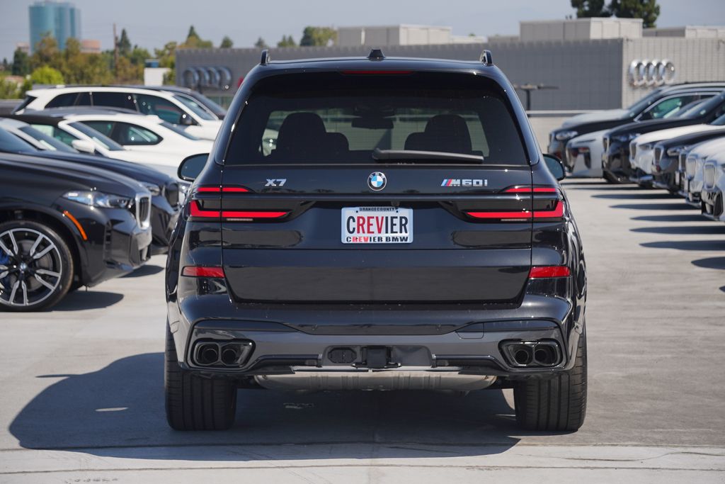 2025 BMW X7 M60i 6