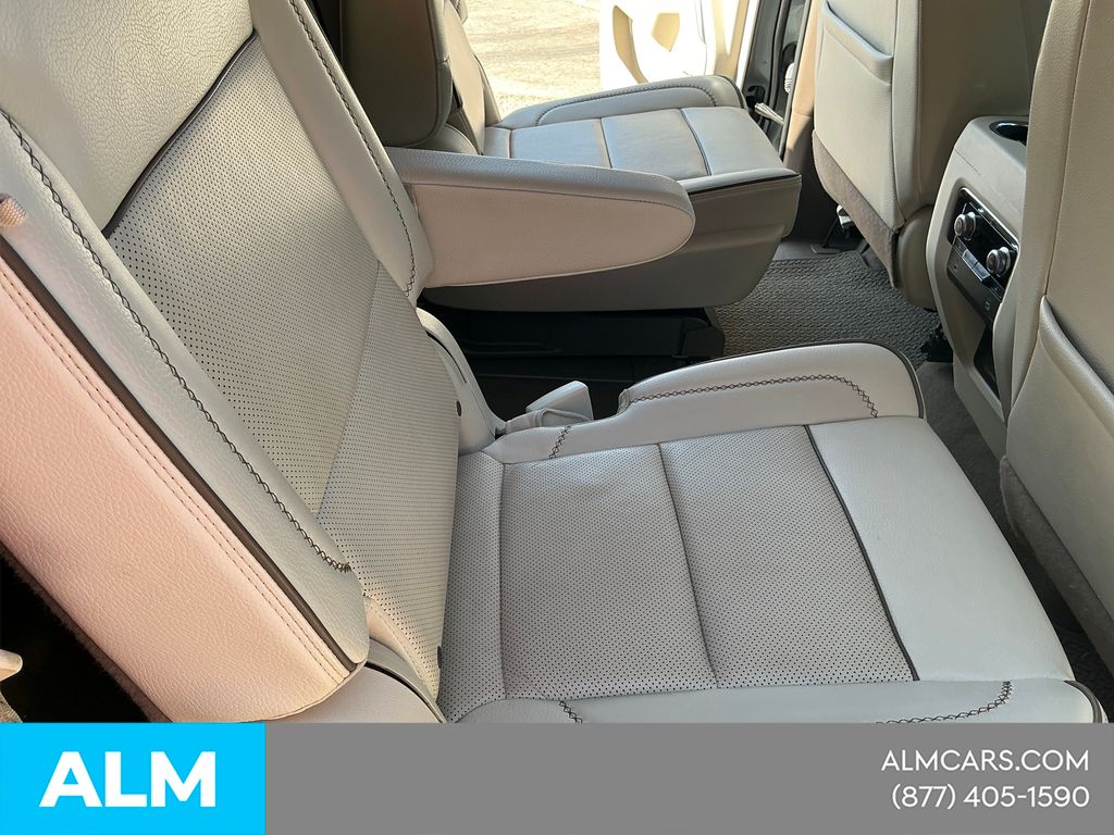 Used 2023 Silver GMC Denali image 10