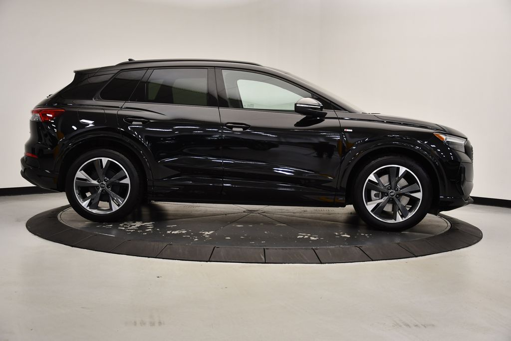 2025 Audi Q4 e-tron  6