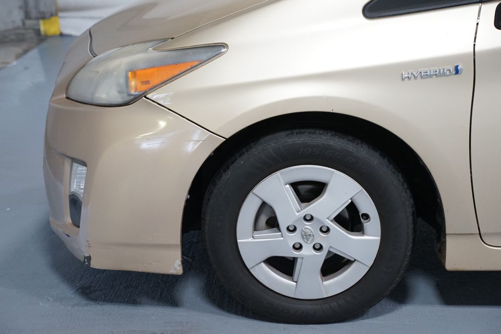 Thumbnail: 2011 Toyota Prius - 5
