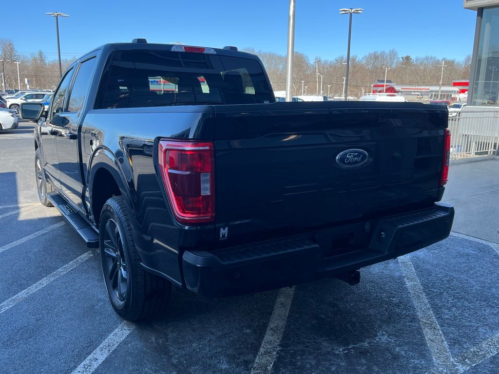 View vehicle photo 5