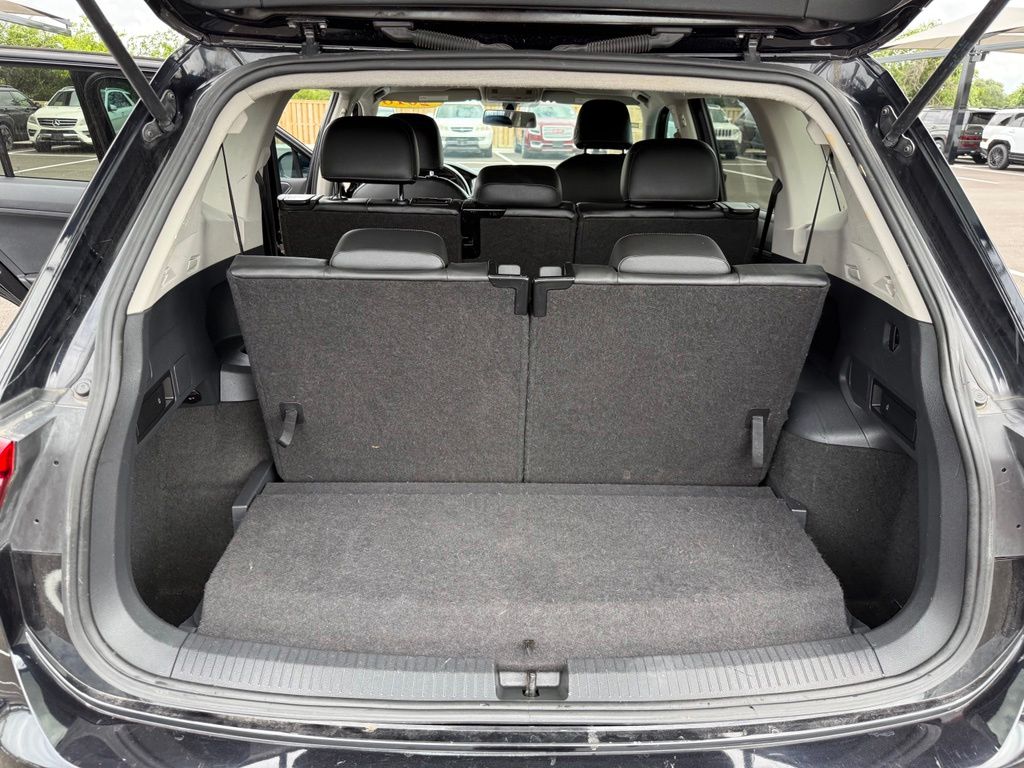 Thumbnail: 2018 Volkswagen Tiguan - 26