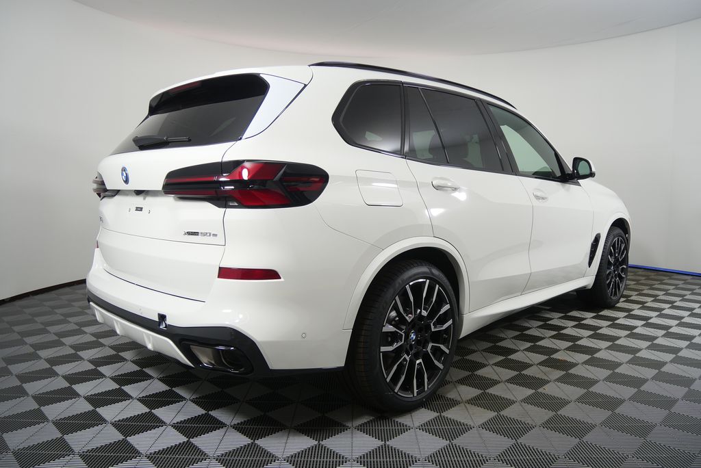 Thumbnail: 2026 BMW X5 - 3