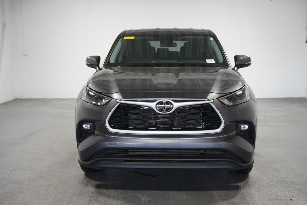 2023 Toyota Highlander LE 2