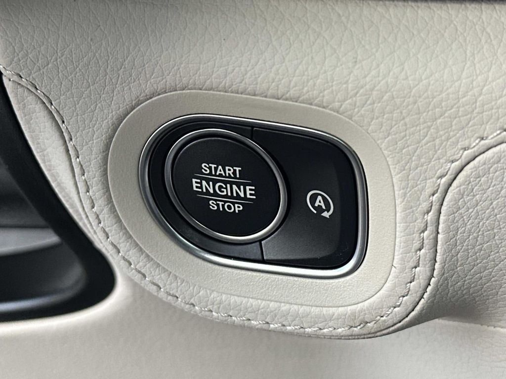 Thumbnail: 2026 Mercedes-Benz GLS - 17