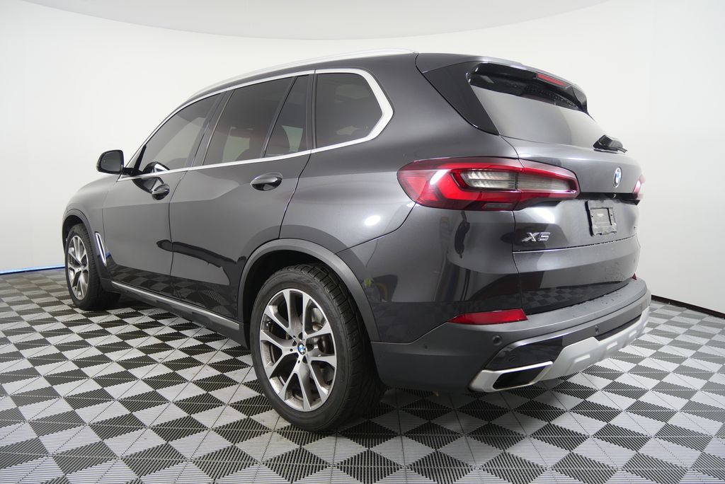 Thumbnail: 2021 BMW X5 - 5