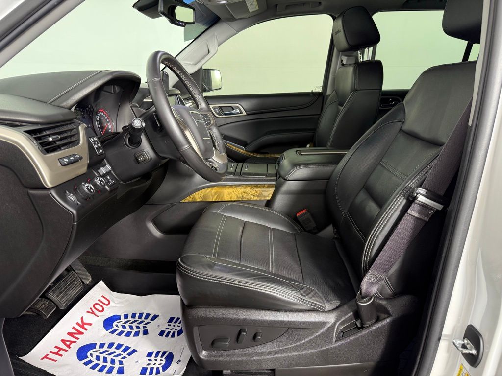 2016 GMC Yukon Denali 10