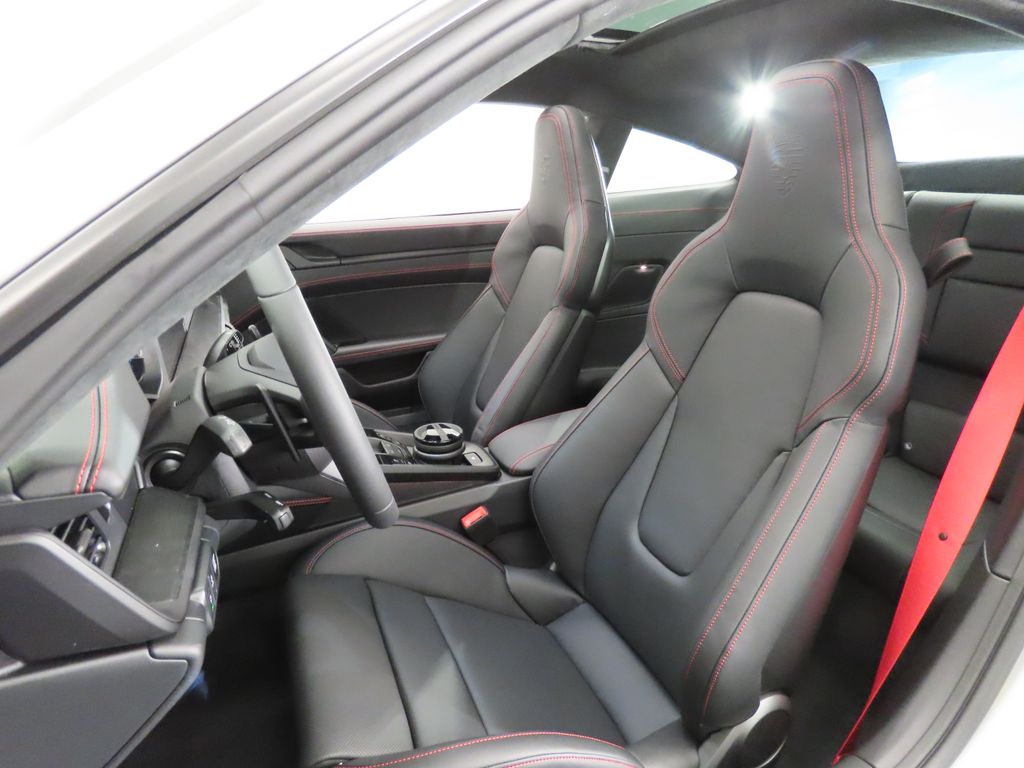 Thumbnail: 2026 Porsche 911 - 5