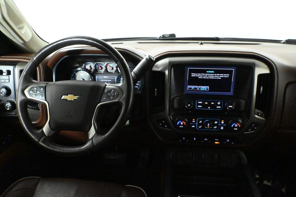 2015 Chevrolet Silverado 1500 High Country 18