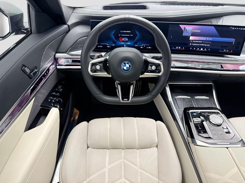 Thumbnail: 2025 BMW i7 - 10
